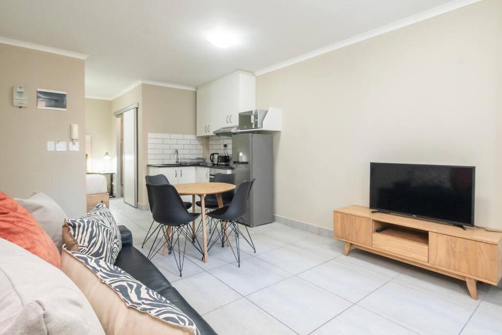Cosy Haven Apartment